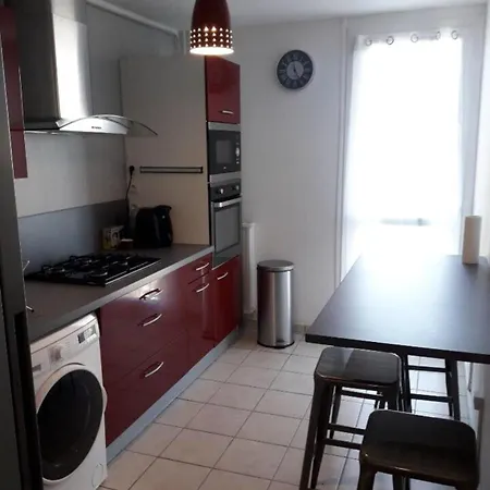 F4 Avec Parking Gratuit Sur Place Apartment *