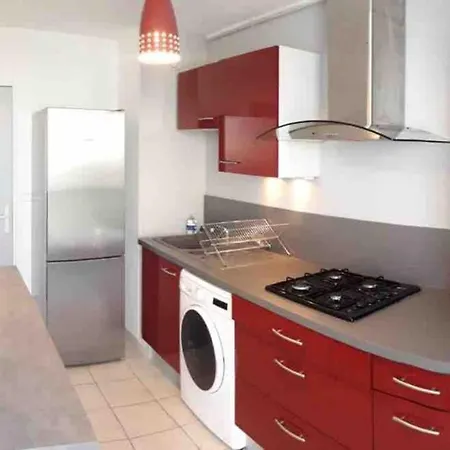 F4 Avec Parking Gratuit Sur Place Apartment *